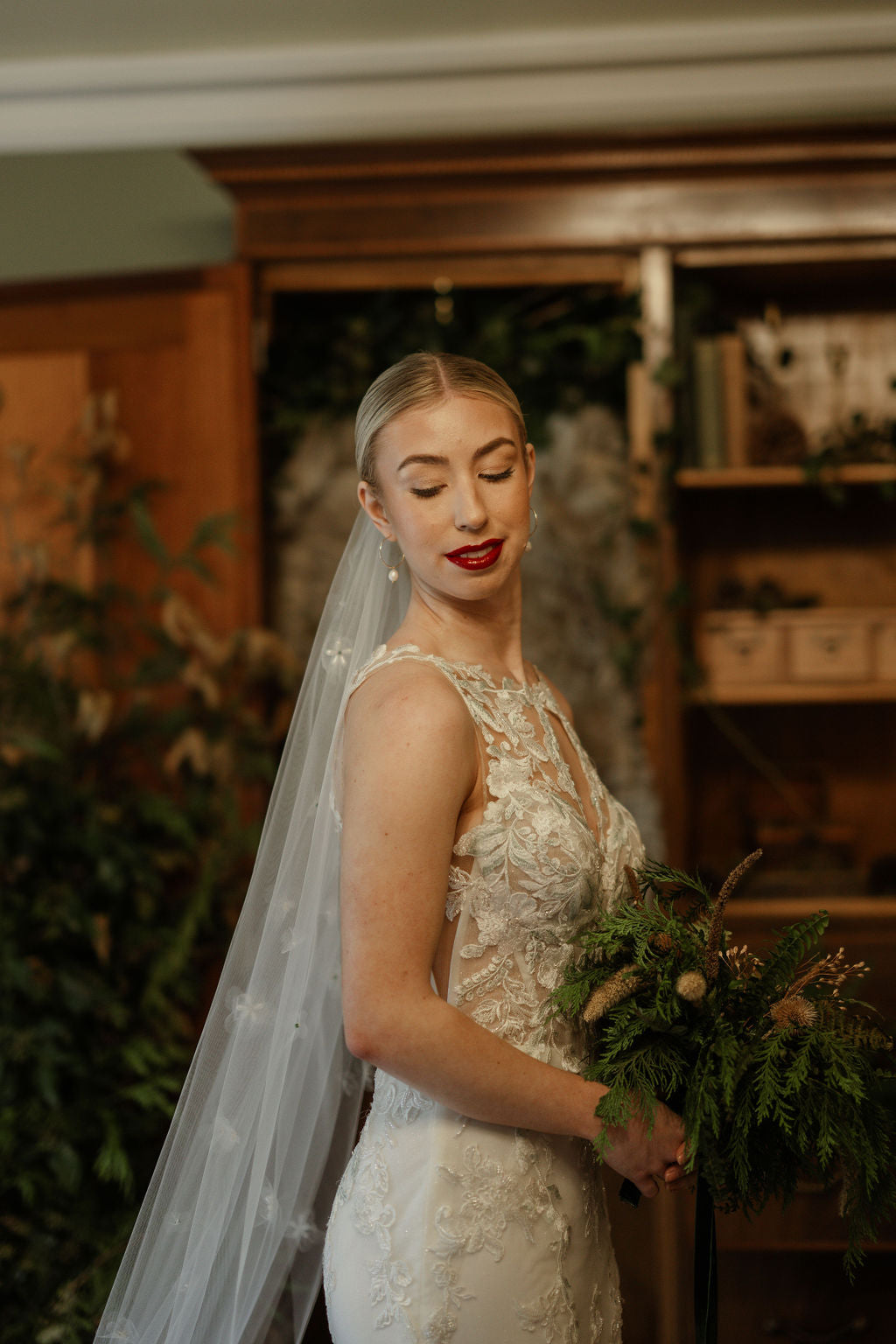 Beth - Flutter Flower Veil, Ivory/Emerald