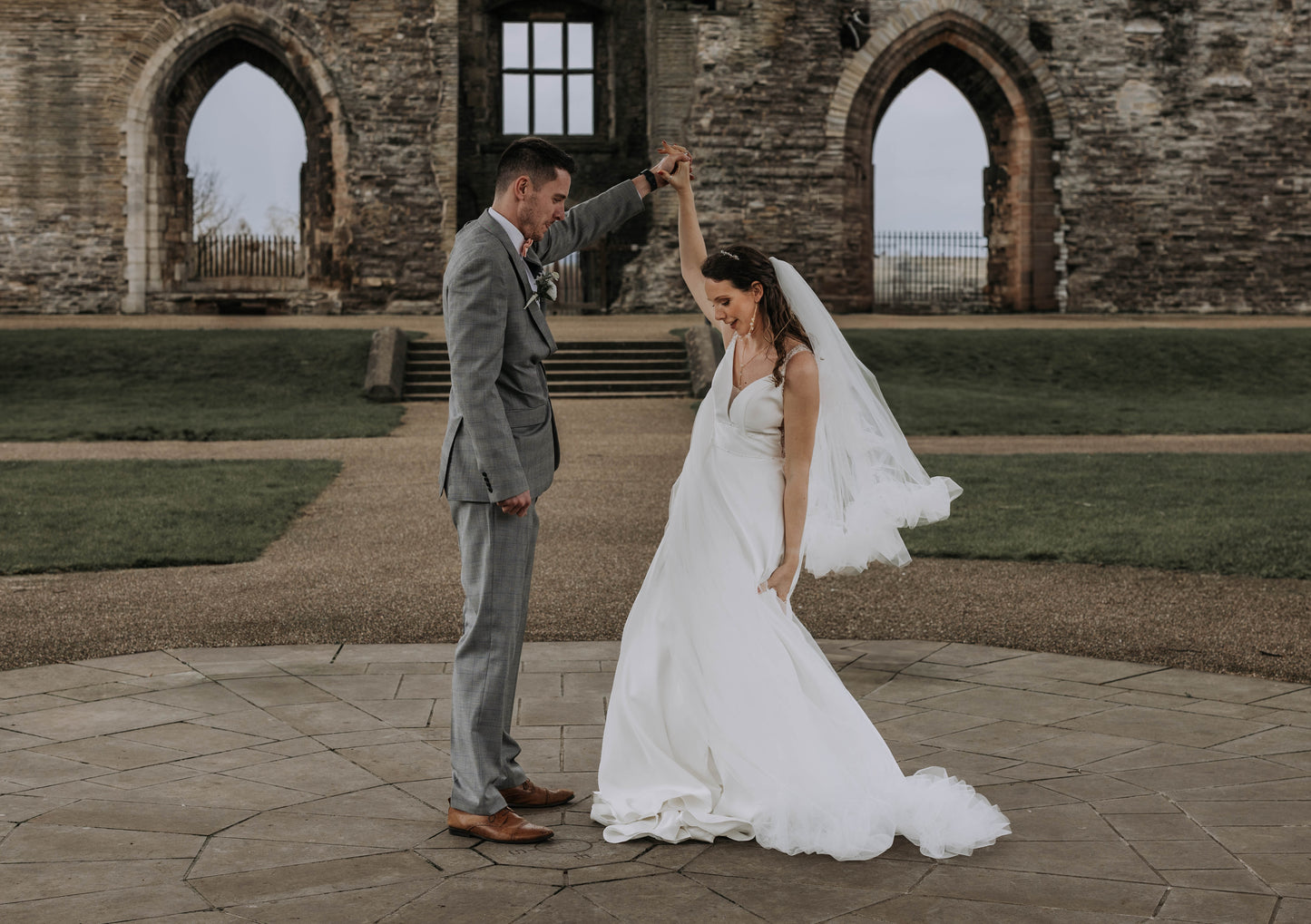 Annie - Ruffled Two-Tier Veil, Ivory