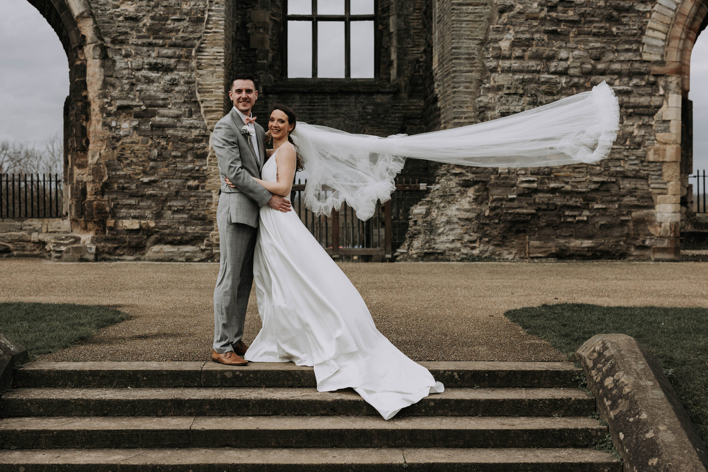 Annie - Ruffled Two-Tier Veil, Ivory